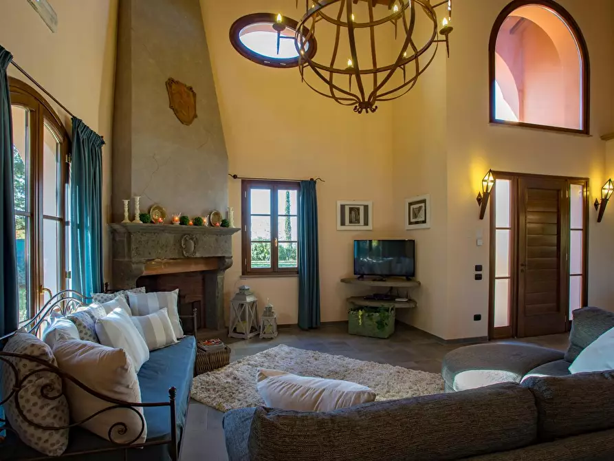 Immagine 9 di Villa in vendita  a Peccioli