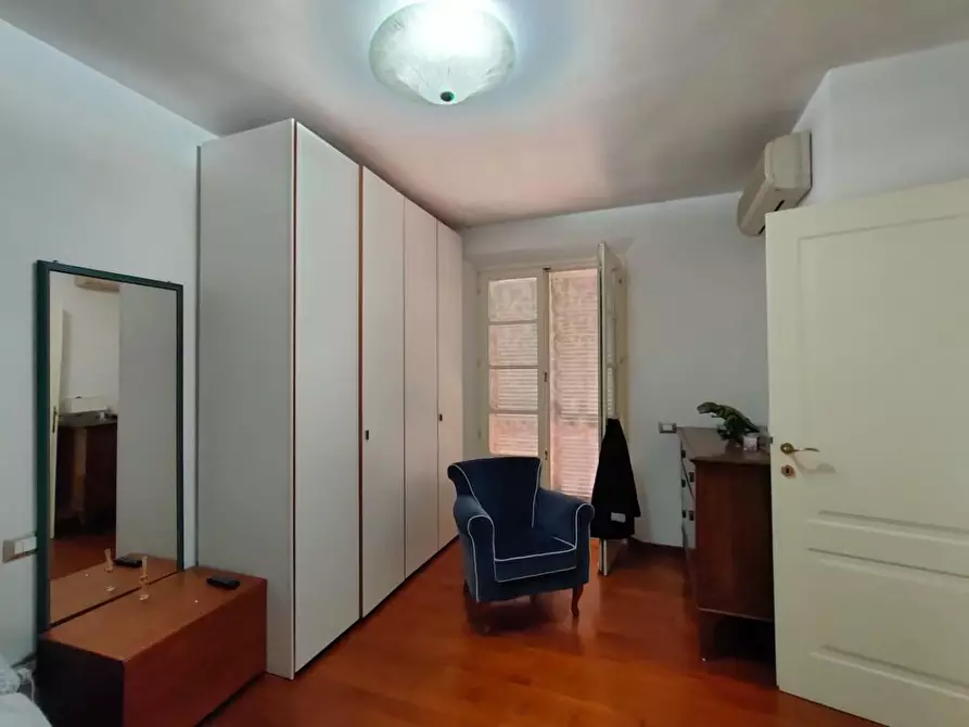 Immagine 13 di Villa in vendita  a Massa