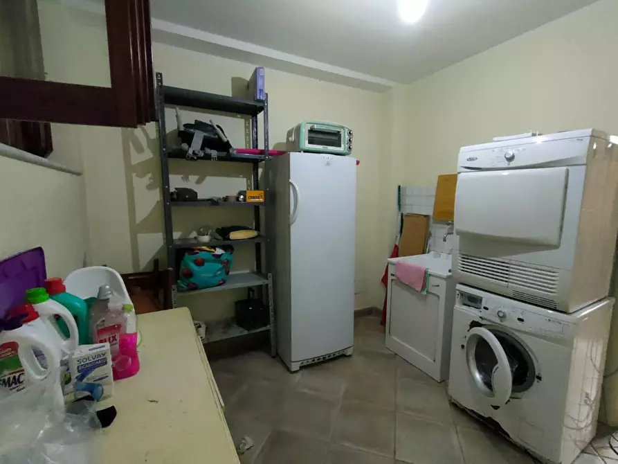 Immagine 21 di Villa in vendita  a Massa