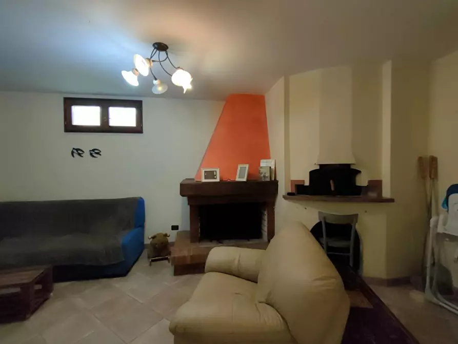 Immagine 26 di Villa in vendita  a Massa