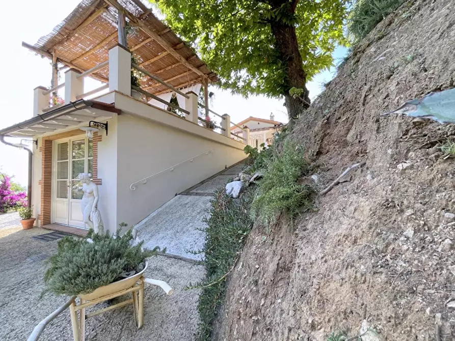 Immagine 57 di Casa indipendente in vendita  a Camaiore