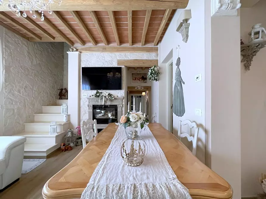 Immagine 12 di Casa indipendente in vendita  a Camaiore