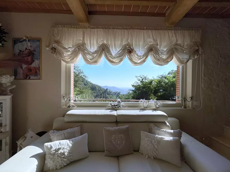 Immagine 45 di Casa indipendente in vendita  a Camaiore