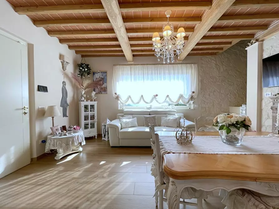 Immagine 11 di Casa indipendente in vendita  a Camaiore