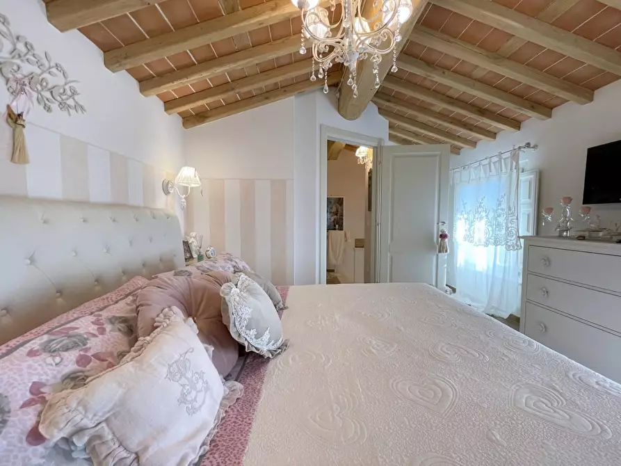 Immagine 41 di Casa indipendente in vendita  a Camaiore