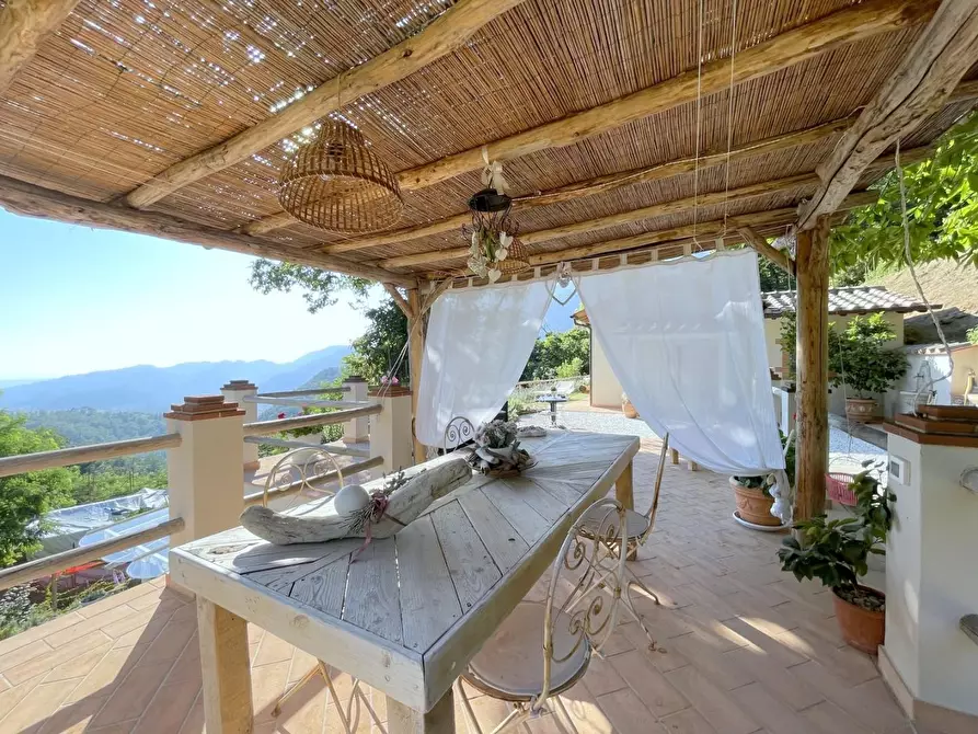 Immagine 53 di Casa indipendente in vendita  a Camaiore