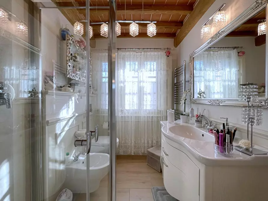 Immagine 27 di Casa indipendente in vendita  a Camaiore