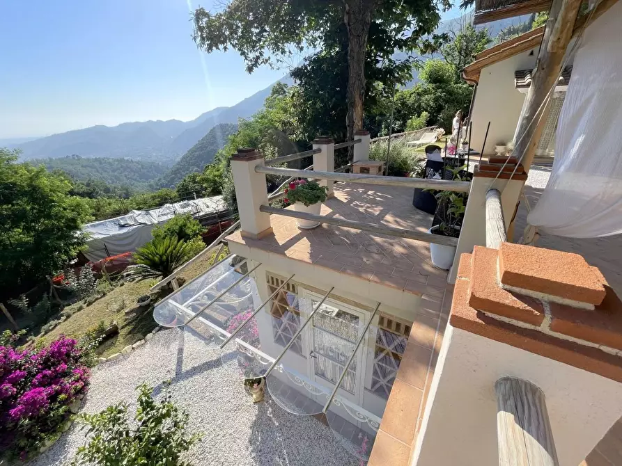 Immagine 54 di Casa indipendente in vendita  a Camaiore