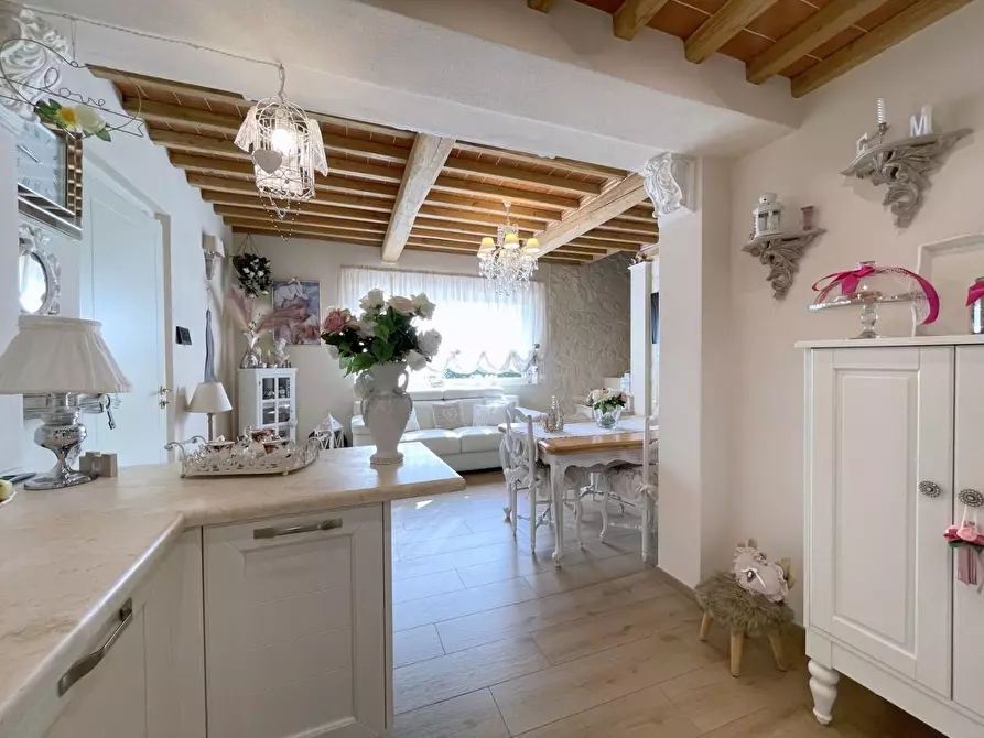 Immagine 10 di Casa indipendente in vendita  a Camaiore