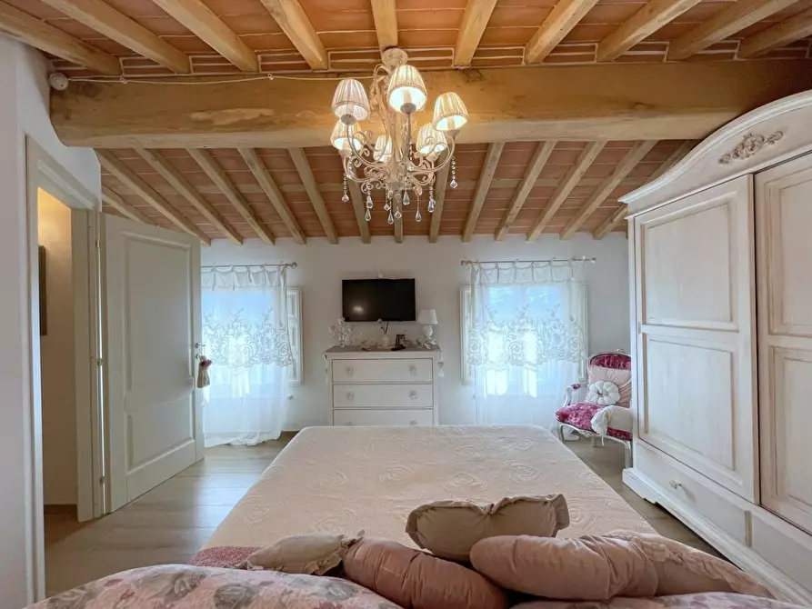 Immagine 39 di Casa indipendente in vendita  a Camaiore