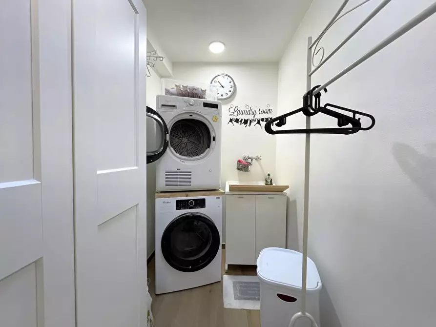 Immagine 15 di Casa indipendente in vendita  a Camaiore