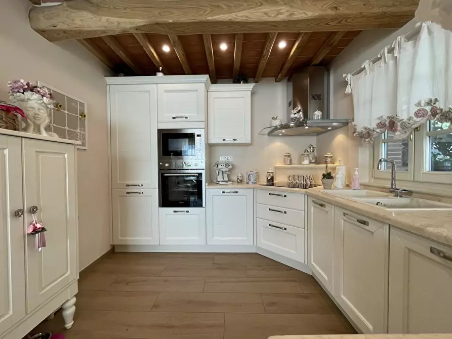 Immagine 5 di Casa indipendente in vendita  a Camaiore