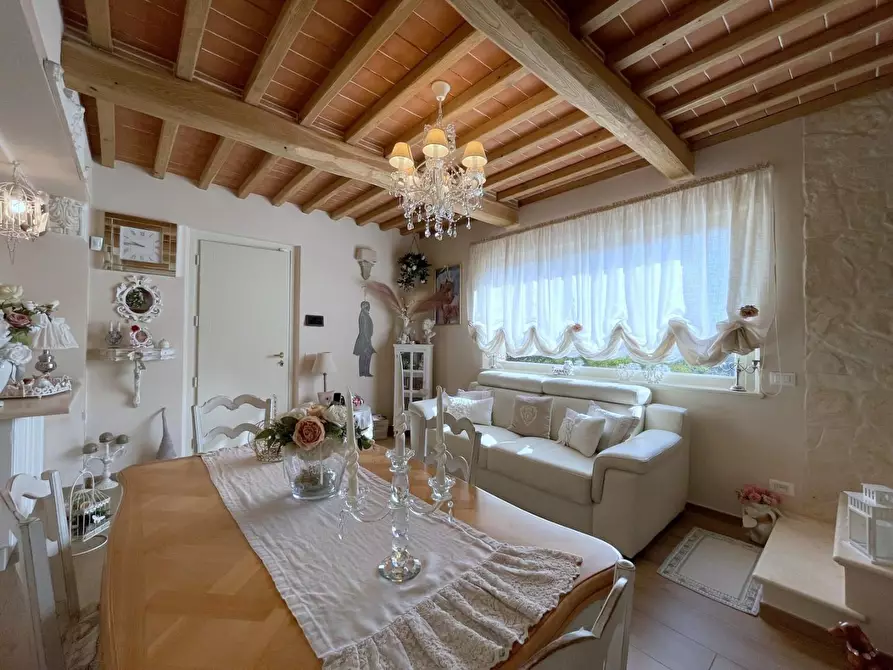 Immagine 18 di Casa indipendente in vendita  a Camaiore