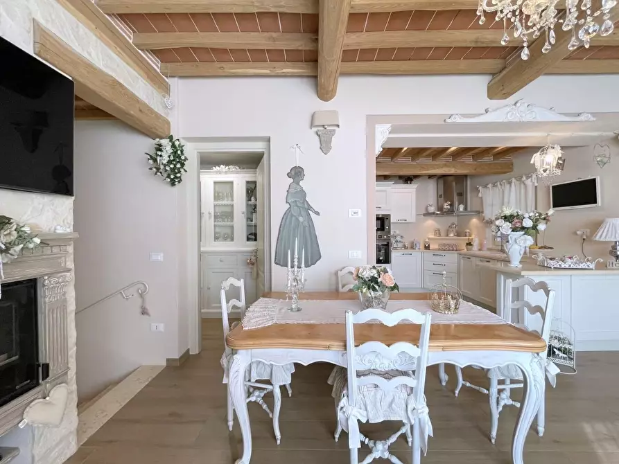 Immagine 13 di Casa indipendente in vendita  a Camaiore