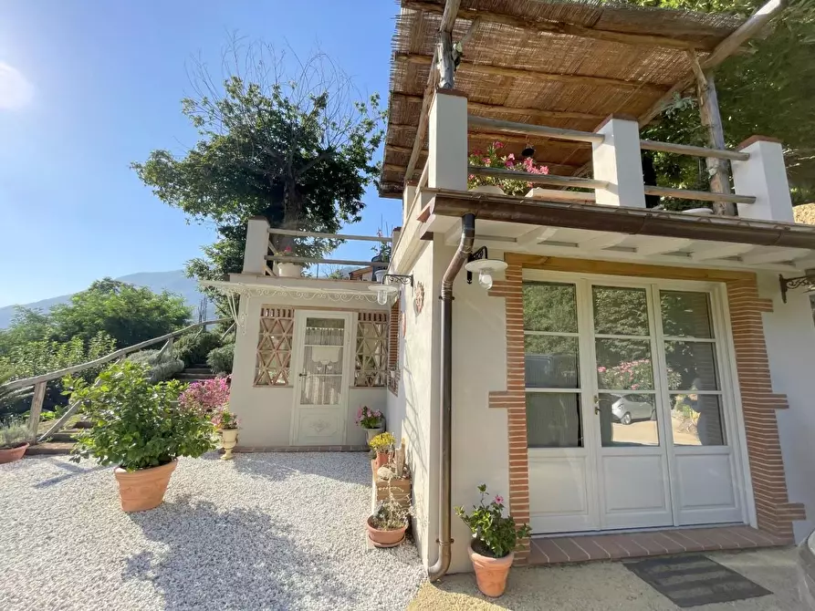 Immagine 58 di Casa indipendente in vendita  a Camaiore