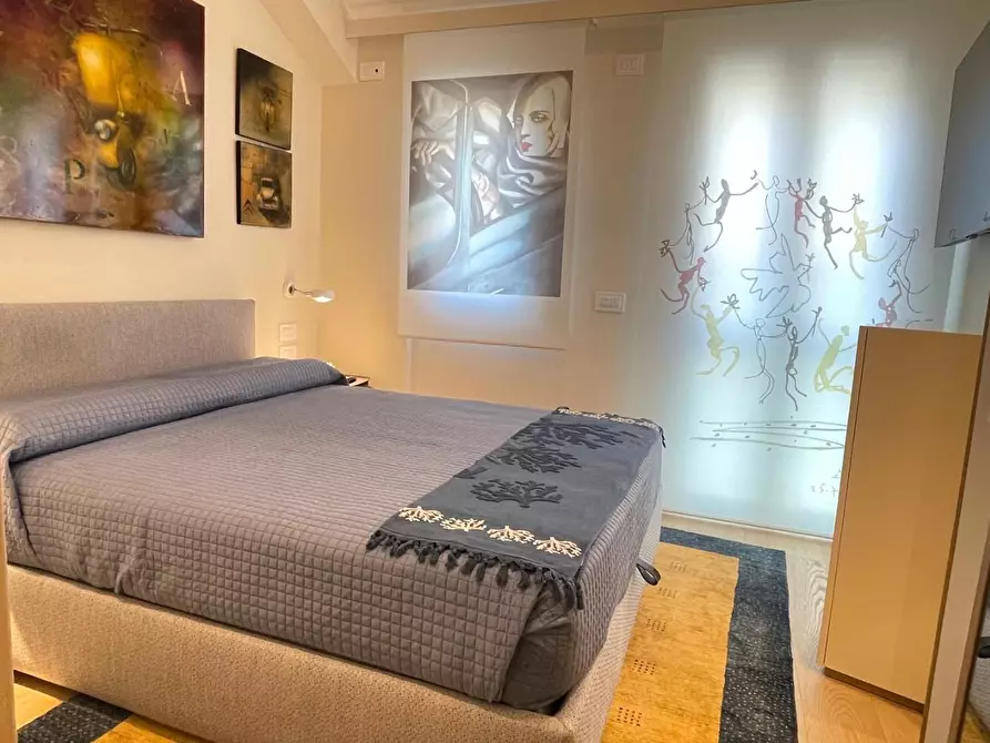 Immagine 11 di Appartamento in vendita  a Forte Dei Marmi