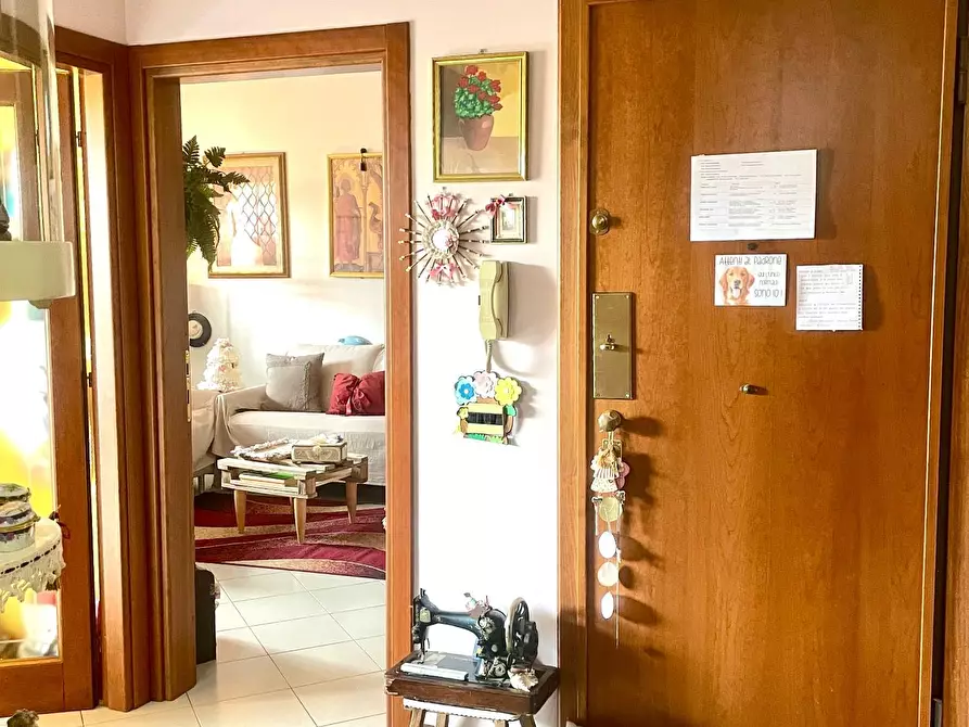 Immagine 17 di Appartamento in vendita  a Siena