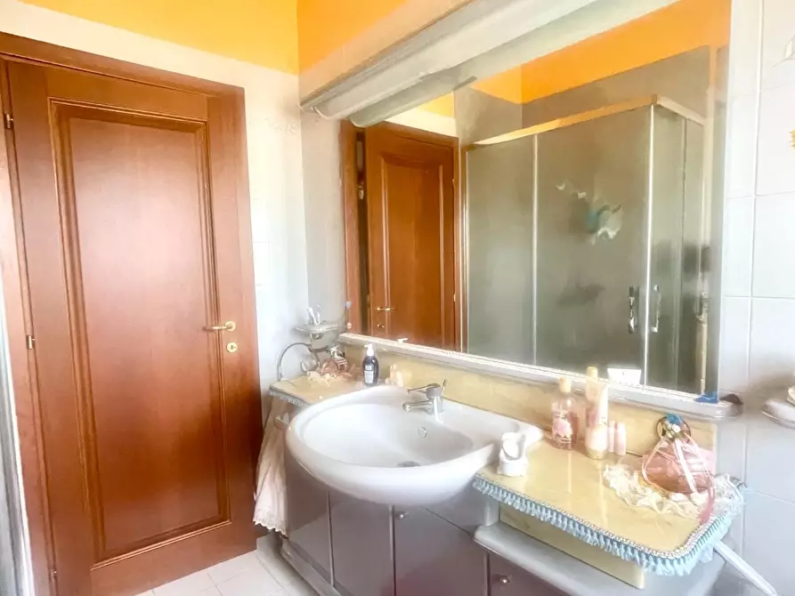 Immagine 28 di Appartamento in vendita  a Siena