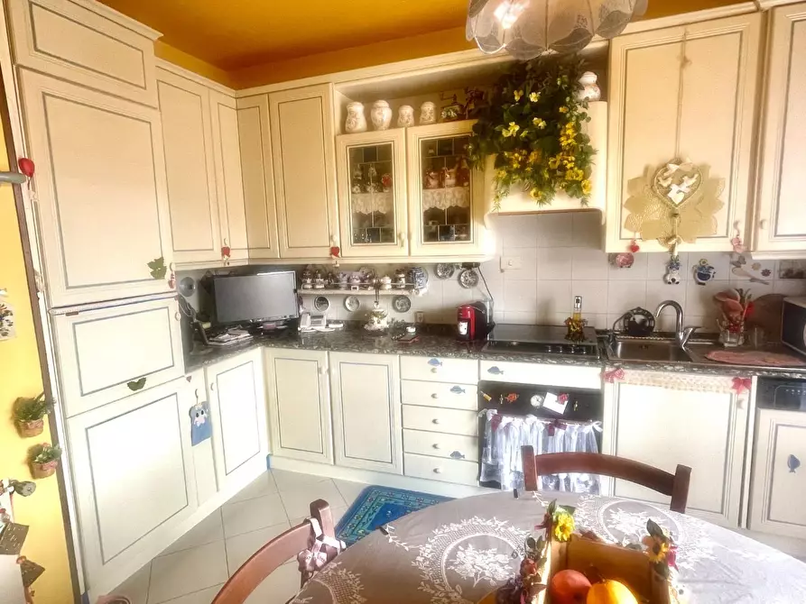 Immagine 8 di Appartamento in vendita  a Siena