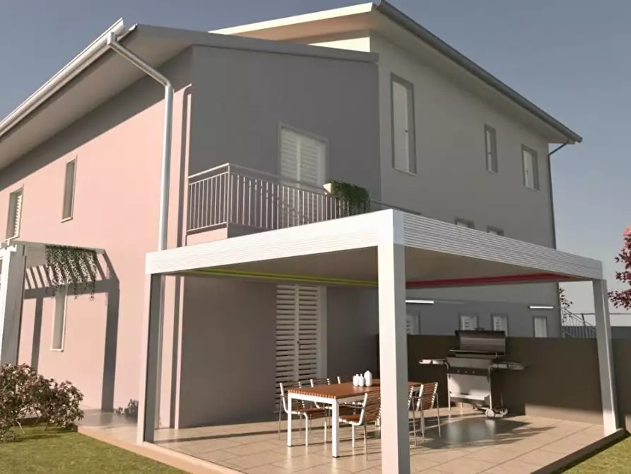 Immagine 2 di Casa trifamiliare in vendita  a Cascina