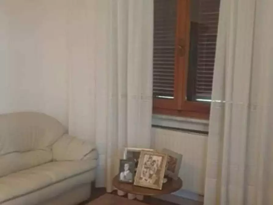 Immagine 27 di Porzione di casa in vendita  a Massa