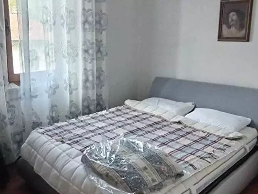 Immagine 28 di Porzione di casa in vendita  a Massa