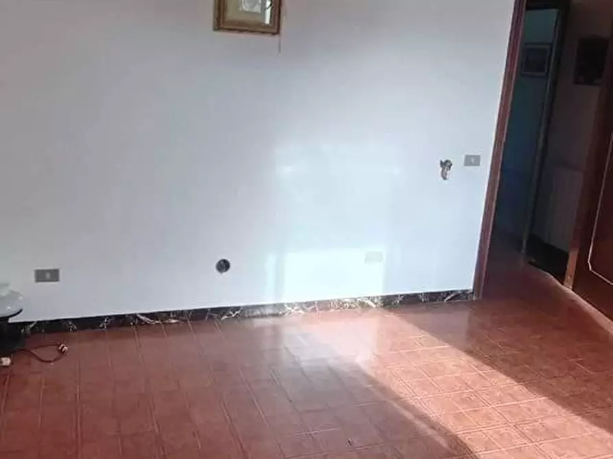 Immagine 25 di Porzione di casa in vendita  a Massa