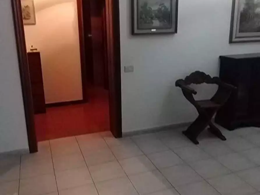 Immagine 7 di Porzione di casa in vendita  a Massa