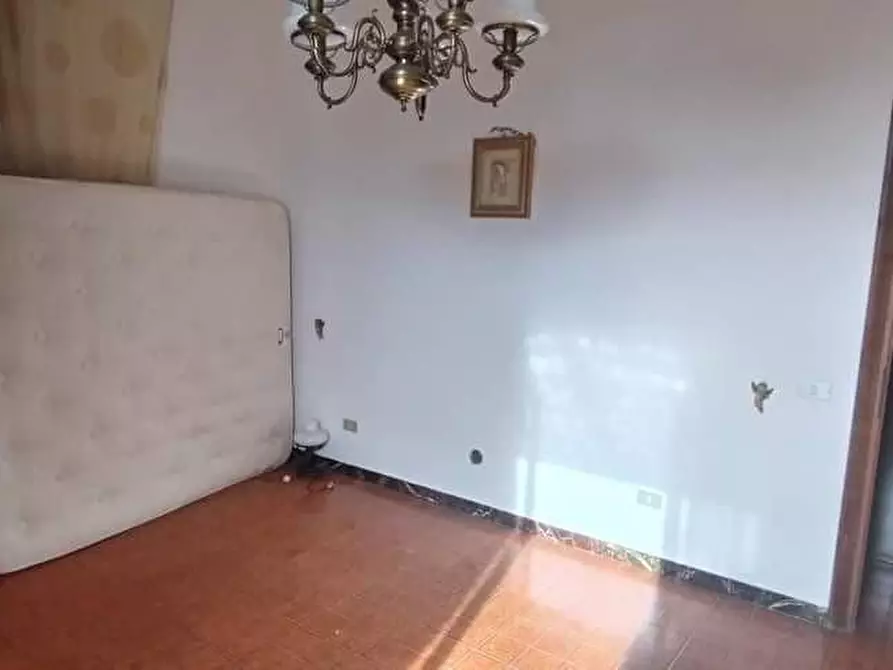 Immagine 23 di Porzione di casa in vendita  a Massa