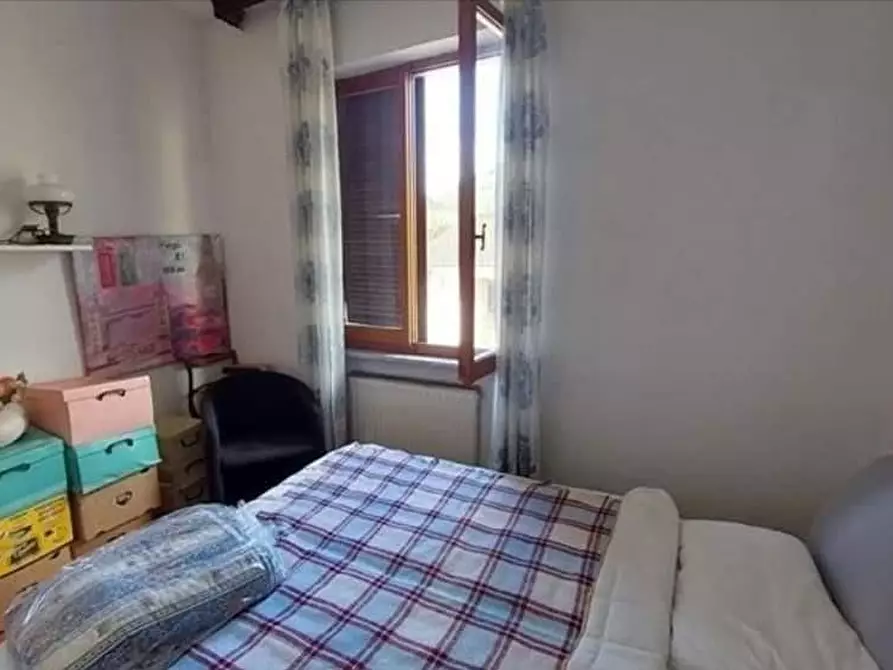 Immagine 34 di Porzione di casa in vendita  a Massa