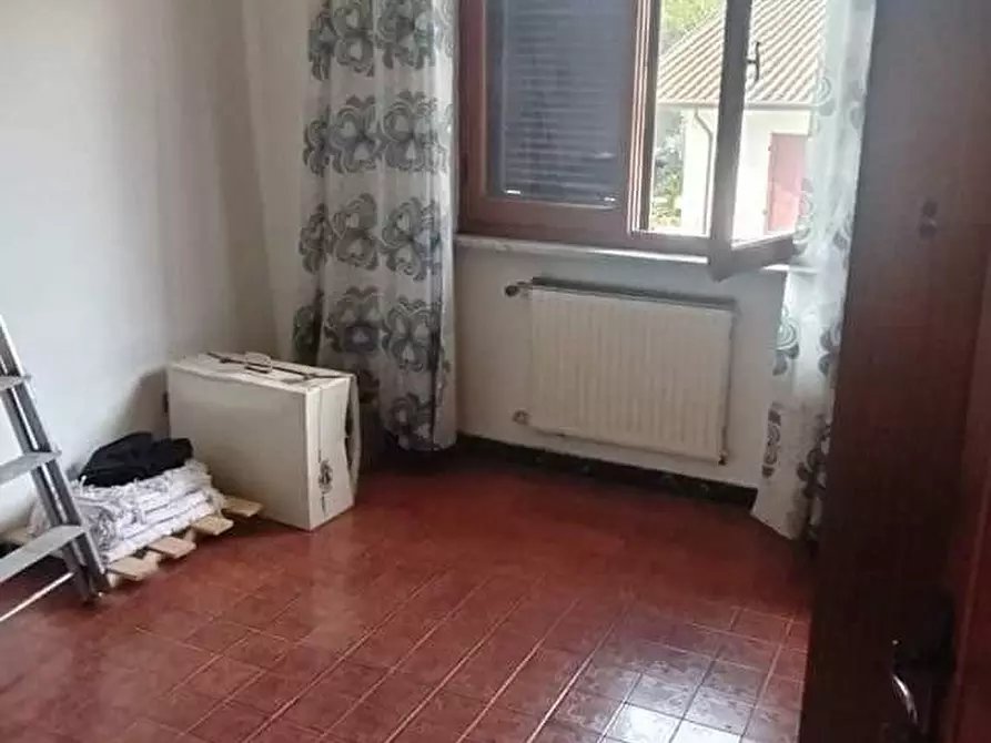 Immagine 19 di Porzione di casa in vendita  a Massa