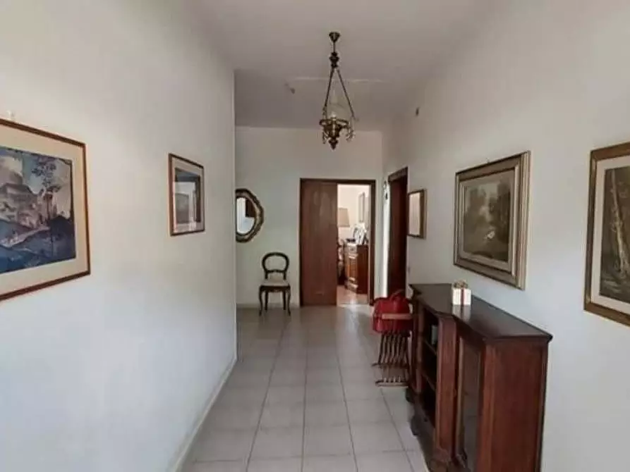 Immagine 15 di Porzione di casa in vendita  a Massa