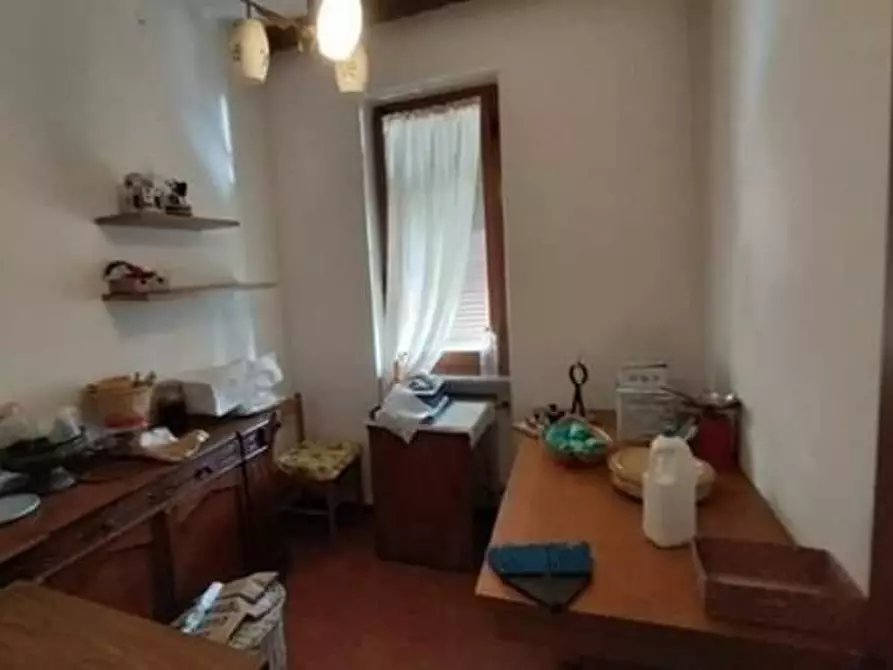 Immagine 10 di Porzione di casa in vendita  a Massa