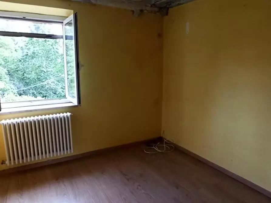 Immagine 44 di Terratetto in vendita  a Camaiore