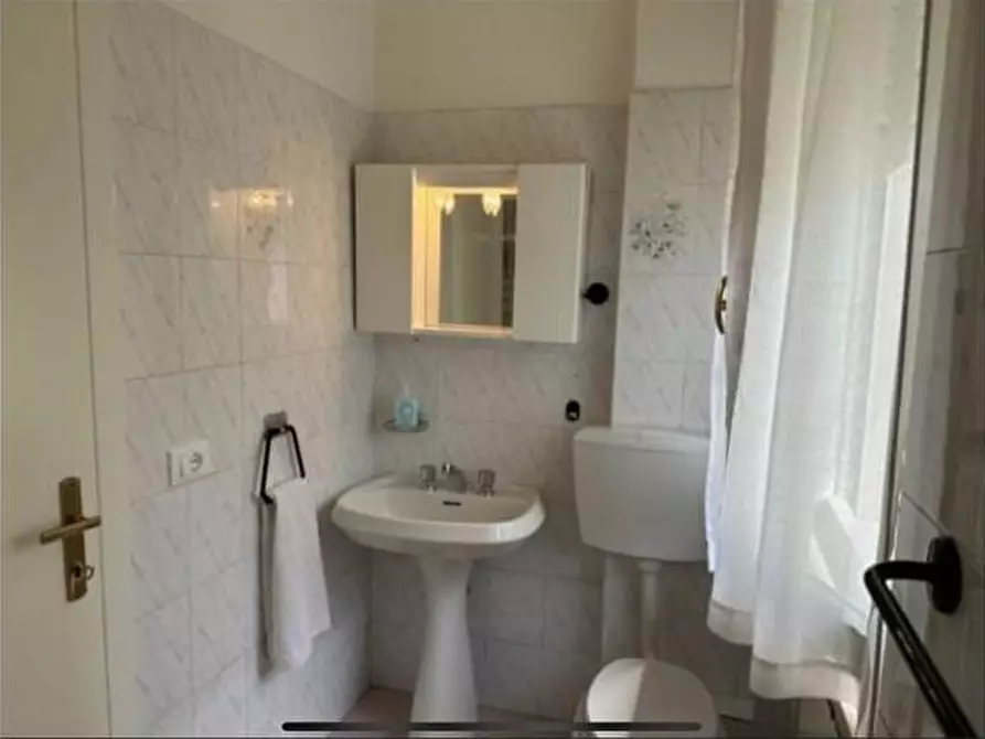 Immagine 9 di Appartamento in vendita  a Massa