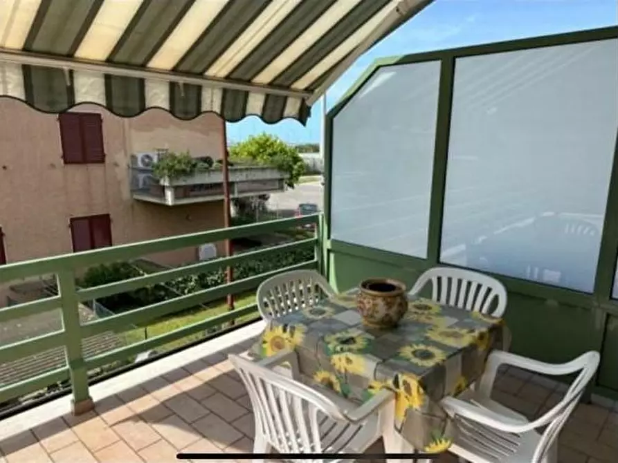 Immagine 2 di Appartamento in vendita  a Massa