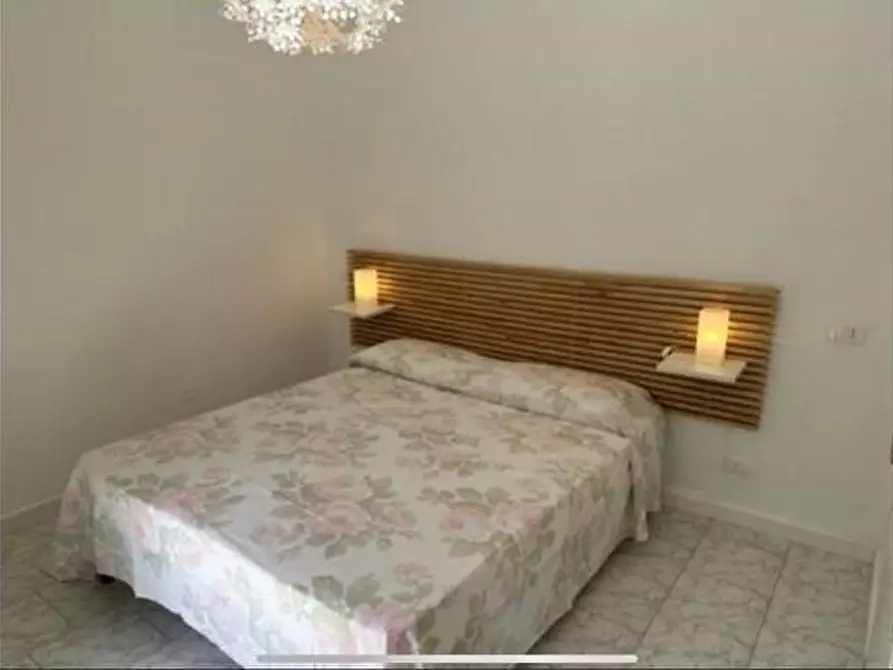 Immagine 5 di Appartamento in vendita  a Massa