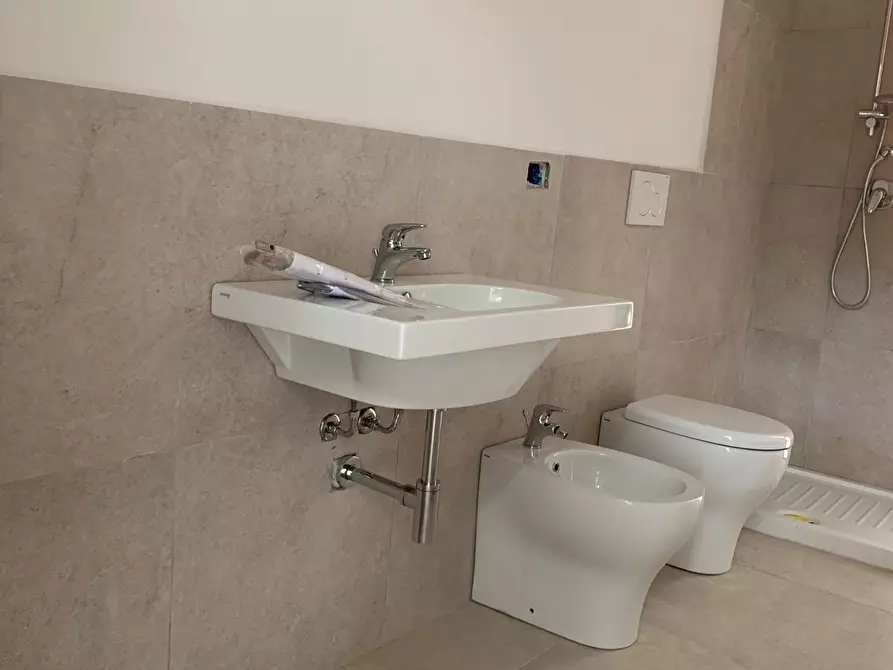 Immagine 4 di Appartamento in vendita  a Rosignano Marittimo