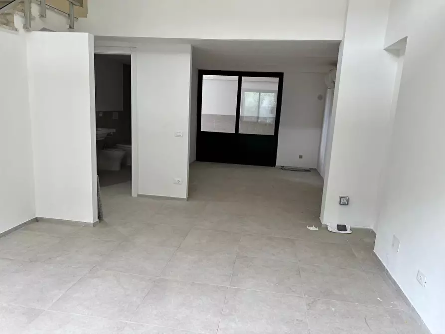 Immagine 10 di Appartamento in vendita  a Rosignano Marittimo