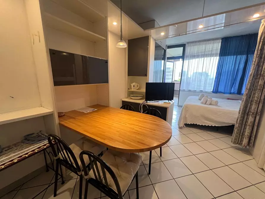 Immagine 11 di Palazzo in vendita  a Camaiore