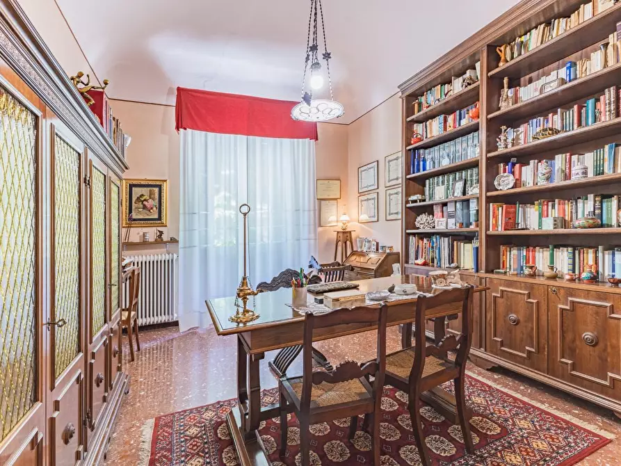 Immagine 26 di Appartamento in vendita  a Vicopisano