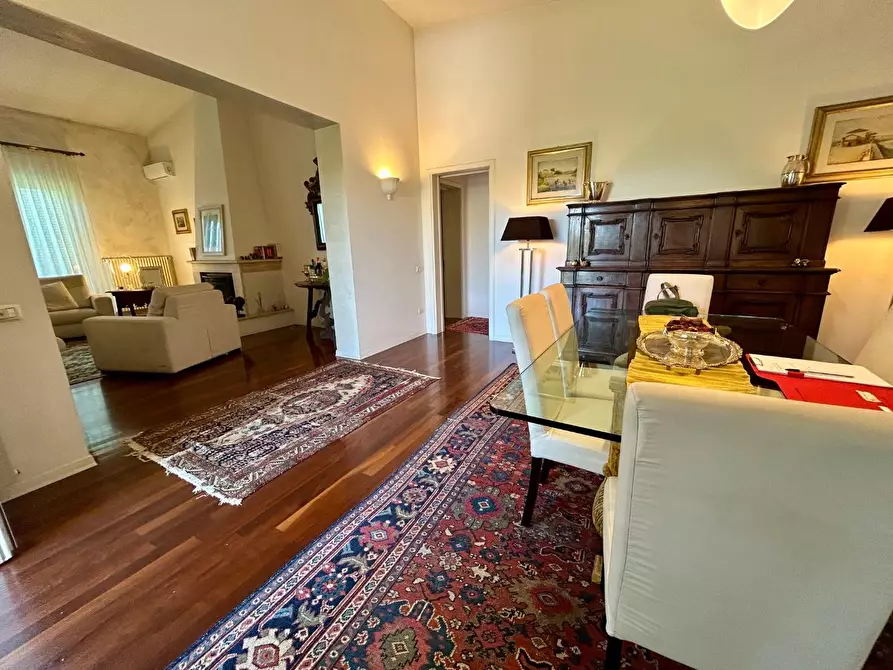 Immagine 7 di Villa in vendita  a Montelupo Fiorentino