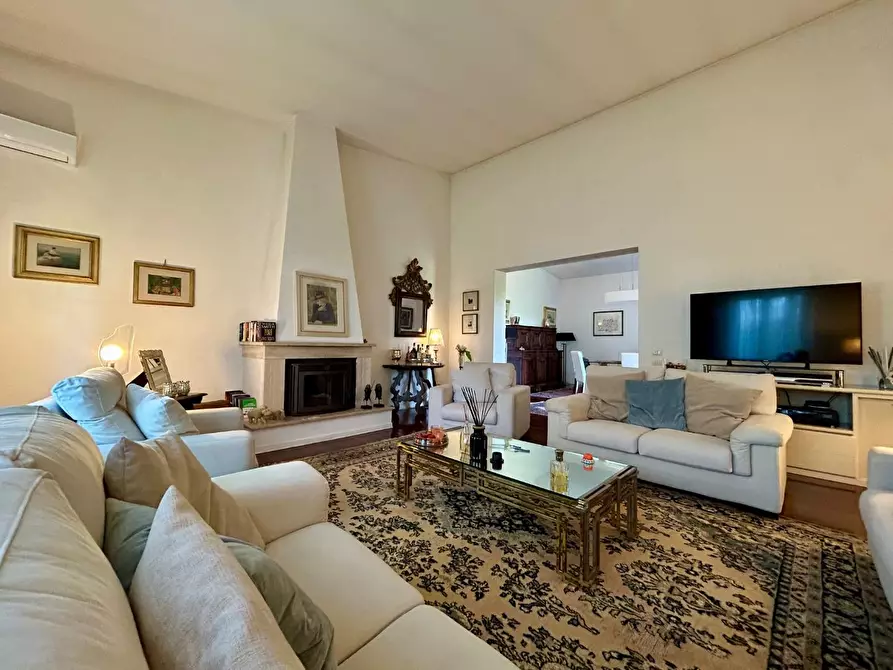 Immagine 6 di Villa in vendita  a Montelupo Fiorentino