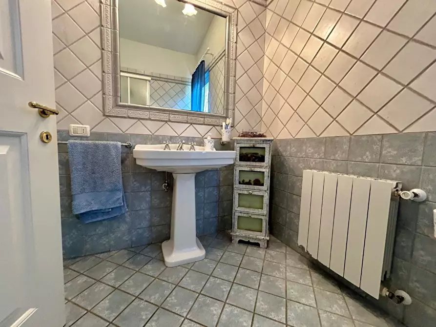 Immagine 39 di Villa in vendita  a Montelupo Fiorentino