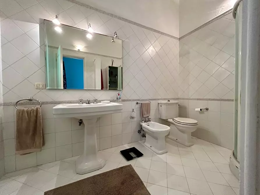 Immagine 42 di Villa in vendita  a Montelupo Fiorentino