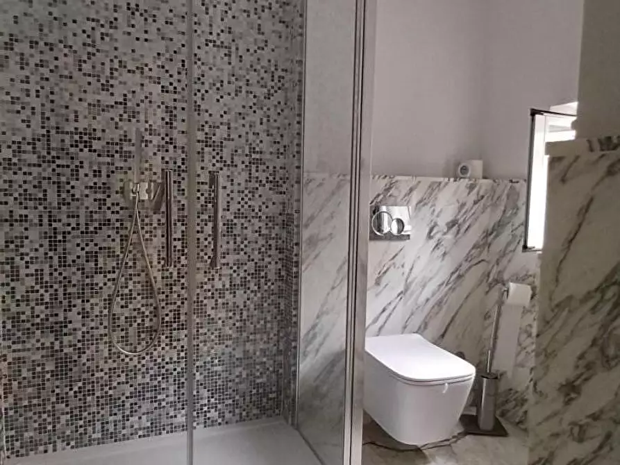 Immagine 6 di Casa indipendente in vendita  a Carrara