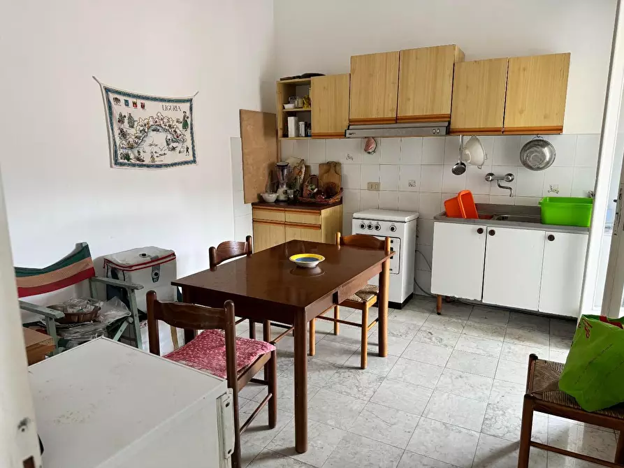 Immagine 3 di Appartamento in vendita  a Viareggio