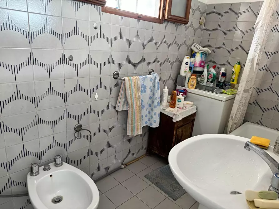 Immagine 4 di Appartamento in vendita  a Viareggio