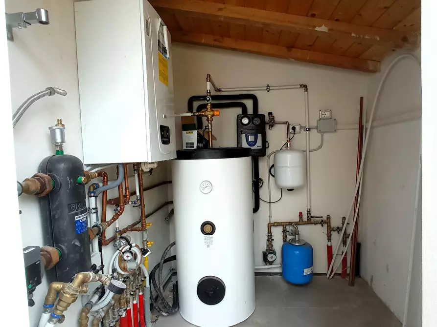 Immagine 12 di Villa in vendita  a San Giuliano Terme