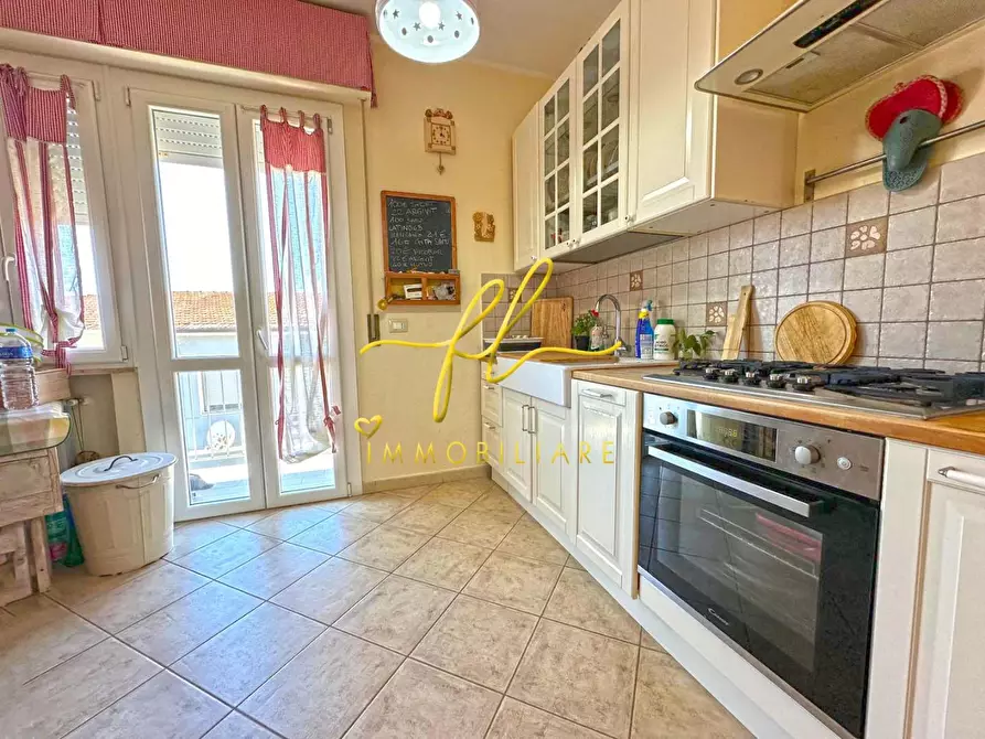 Immagine 16 di Appartamento in vendita  a Rosignano Marittimo